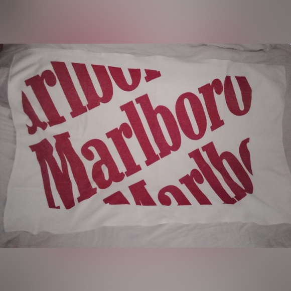 meloni smoking cigarette How Smoking Helped Giorgia Meloni Build Political Bridges | Mo of  Everything